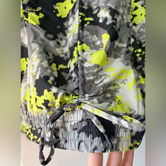 Calvin Klein XS full zip performance jacket yellow/grey mesh lining - Picture 10 of 10